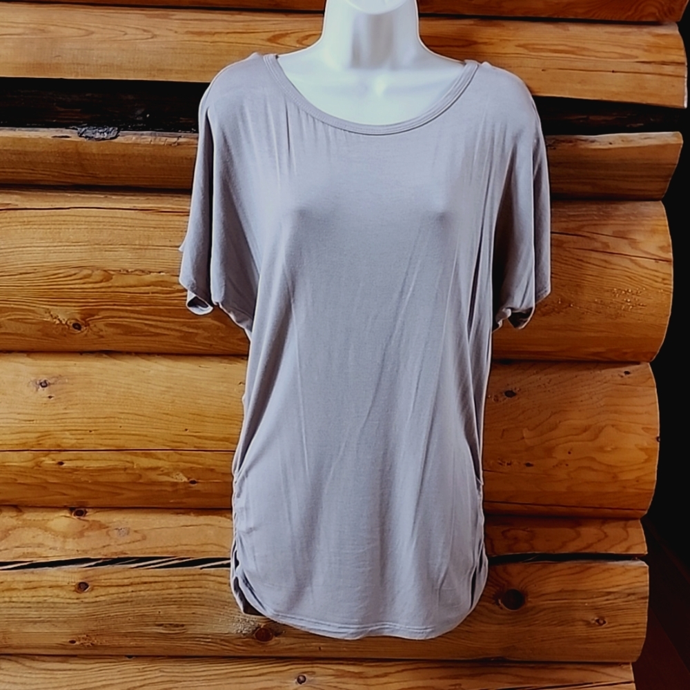 Made by Johnny top, size M
